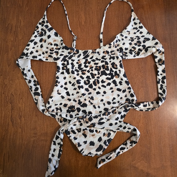Aerie | Leopard Wrap One Piece Swimsuit | Size XS Long - Picture 12 of 15